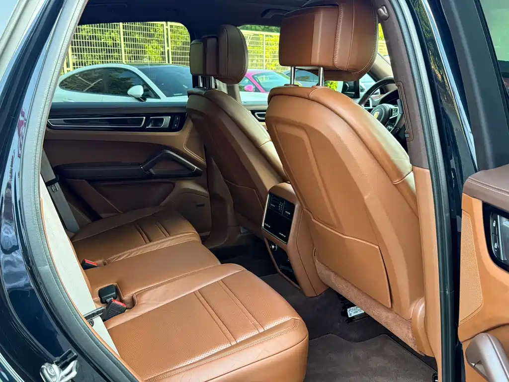 PORSCHE CAYENNE NEW ENERGY