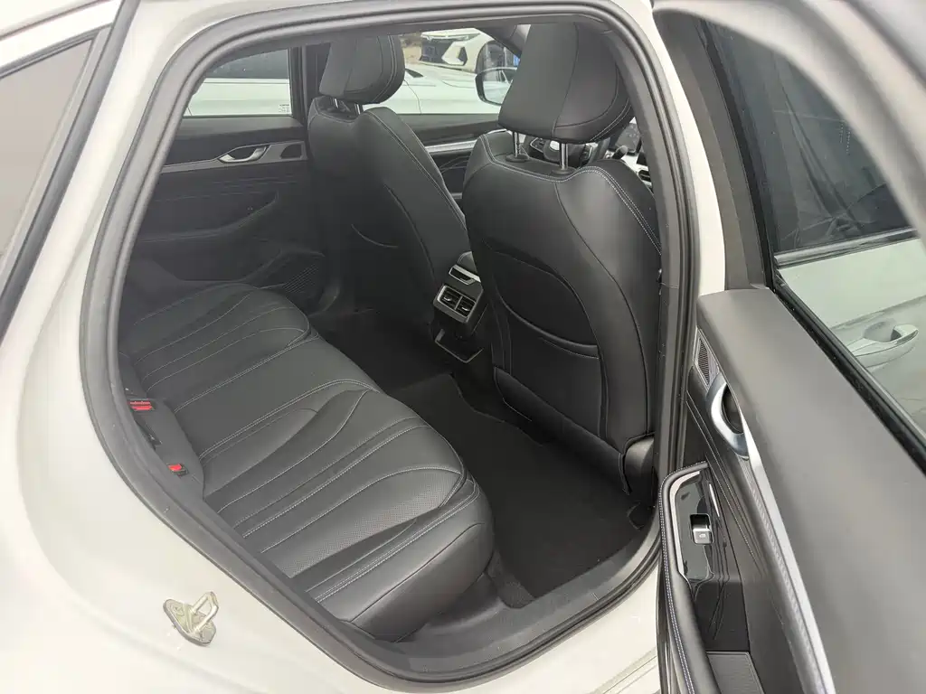 Geely Xingrui — миниатюра 15