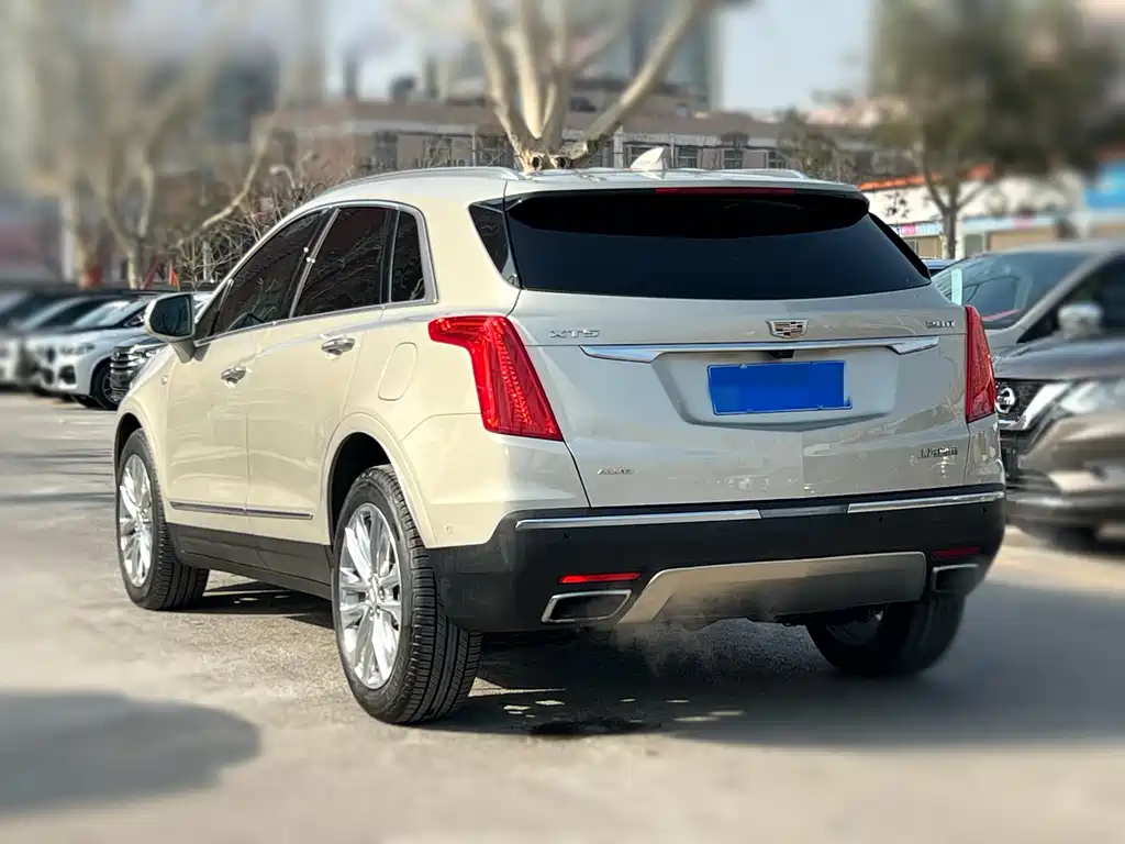 CADILLAC XT5