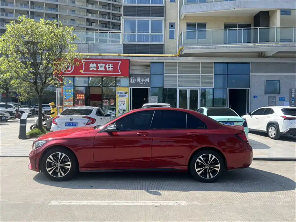 Mercedes-Benz C-Class — миниатюра 3