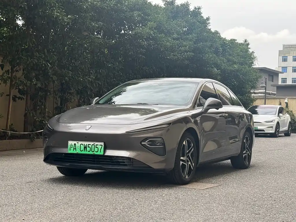 Roewe D7