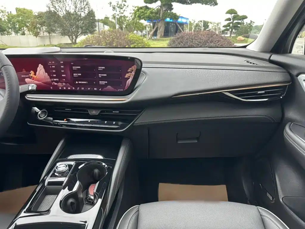 Buick Envision Plus — миниатюра 16
