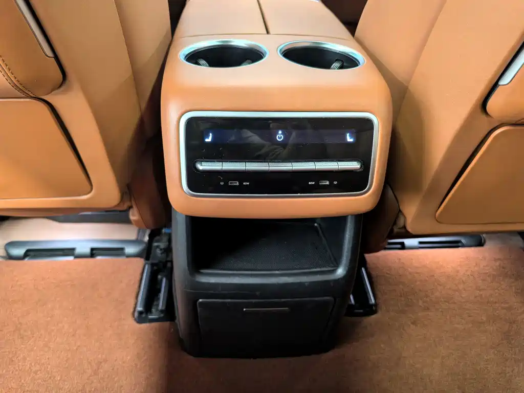 Li Auto Li L8 — миниатюра 11