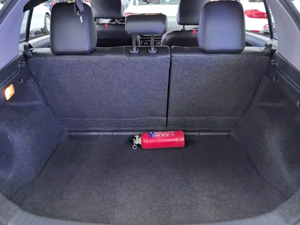 Toyota Yaris L — миниатюра 19