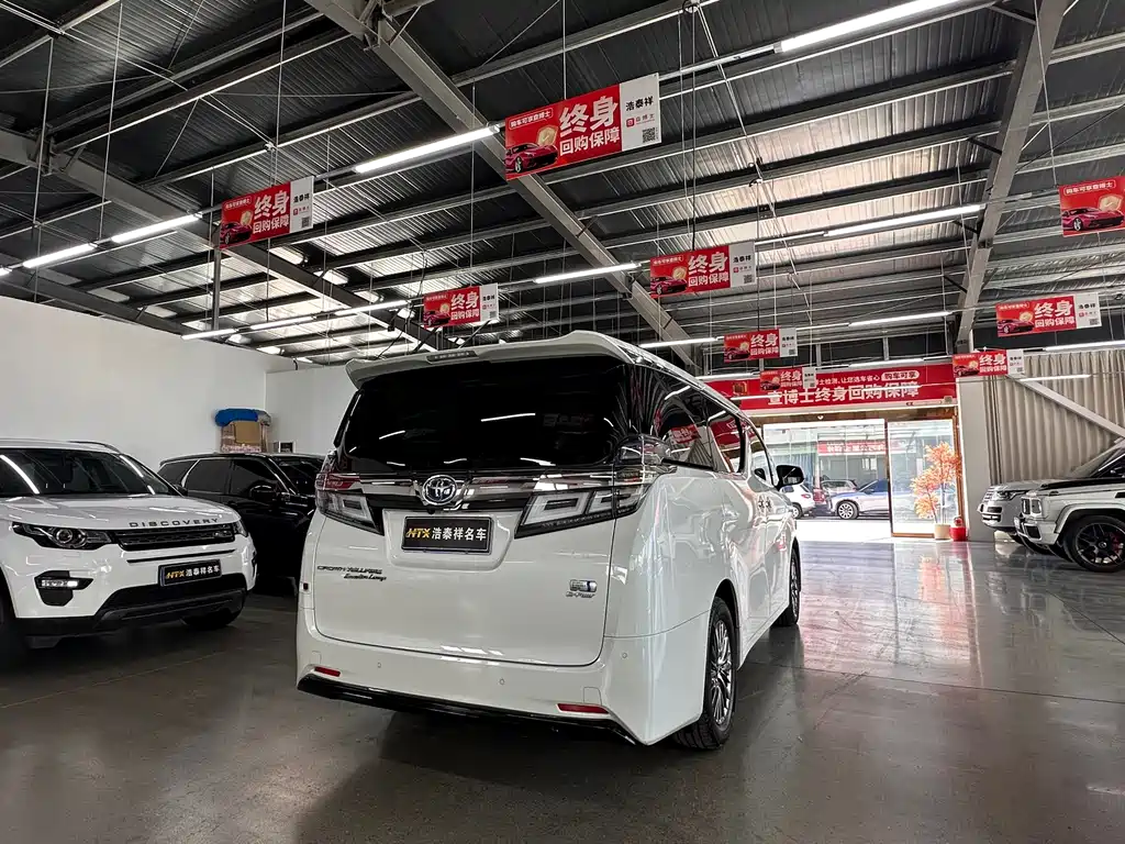 Toyota Vellfire — миниатюра 7