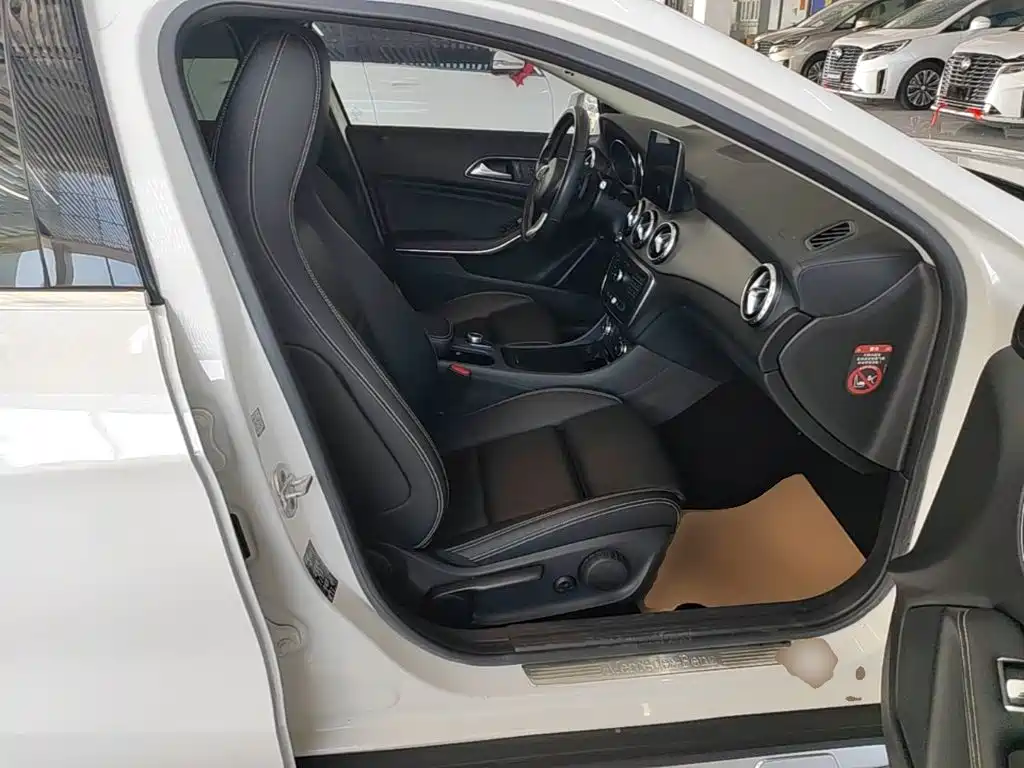Mercedes-Benz GLA — миниатюра 25