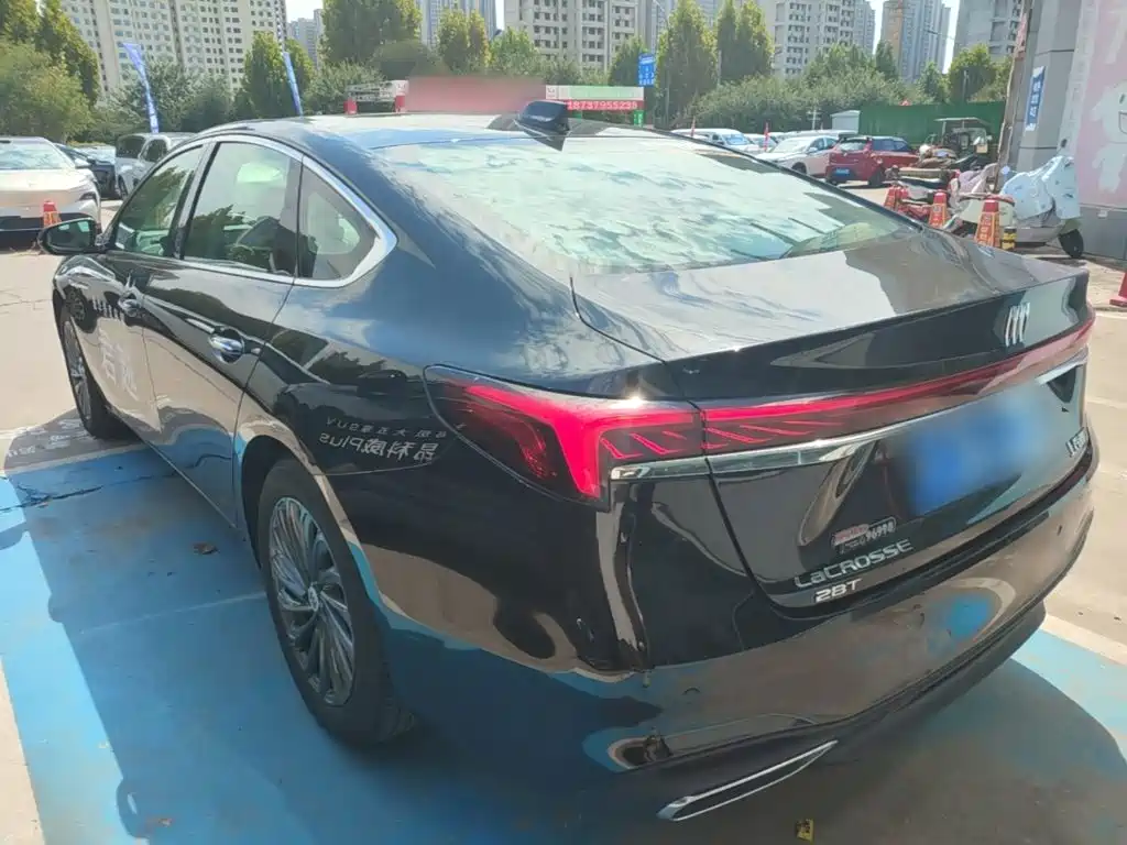 Buick LaCrosse — миниатюра 5