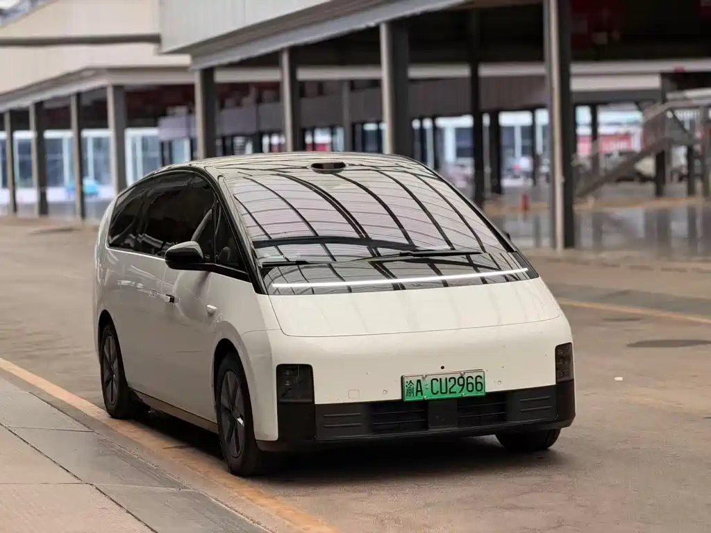 Li Auto Li MEGA — миниатюра 3