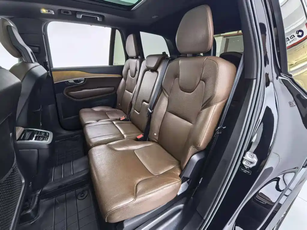Volvo XC90 — миниатюра 16