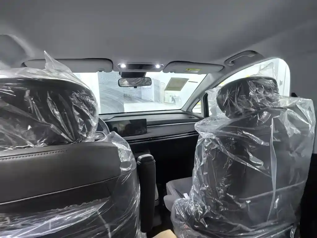 SAIC MAXUS EVERYONE 7