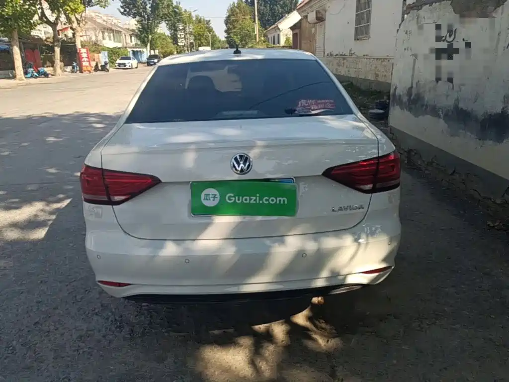 Volkswagen Lavida — миниатюра 6