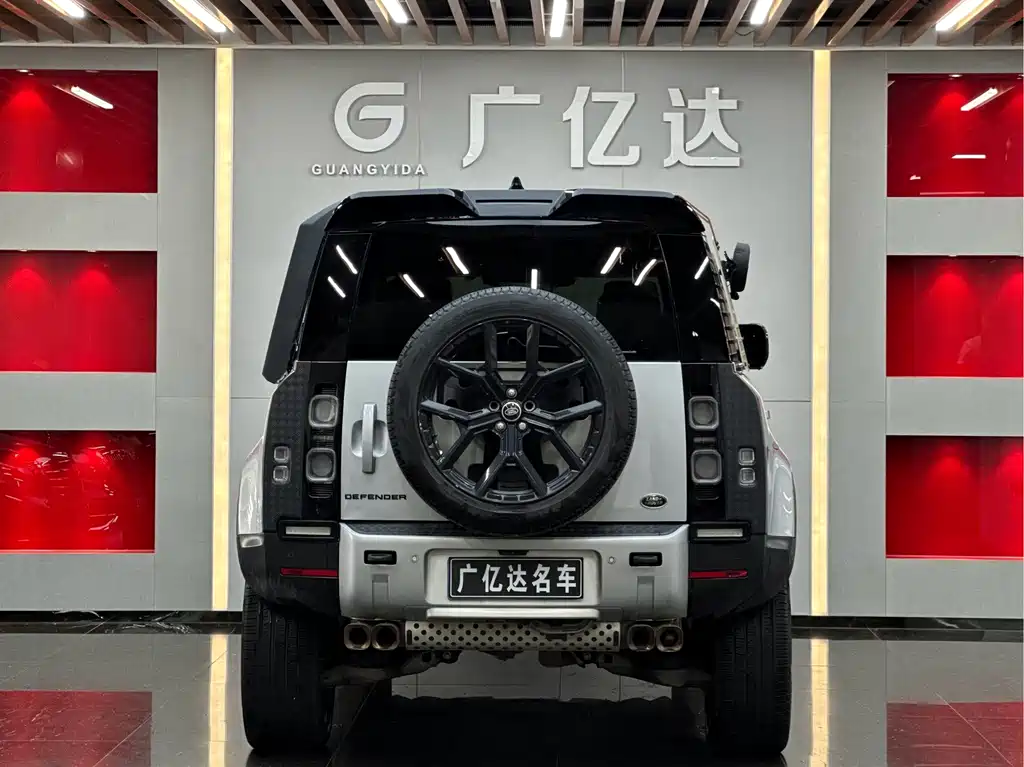 Land Rover Defender — миниатюра 11