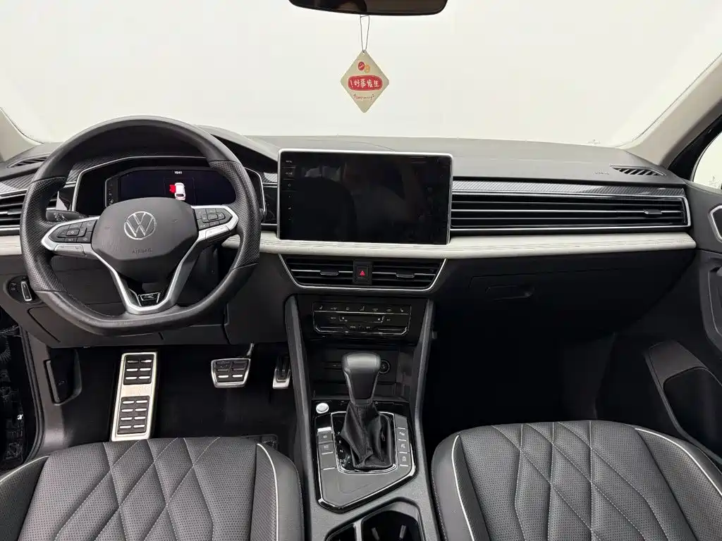 Volkswagen Tiguan L — миниатюра 9