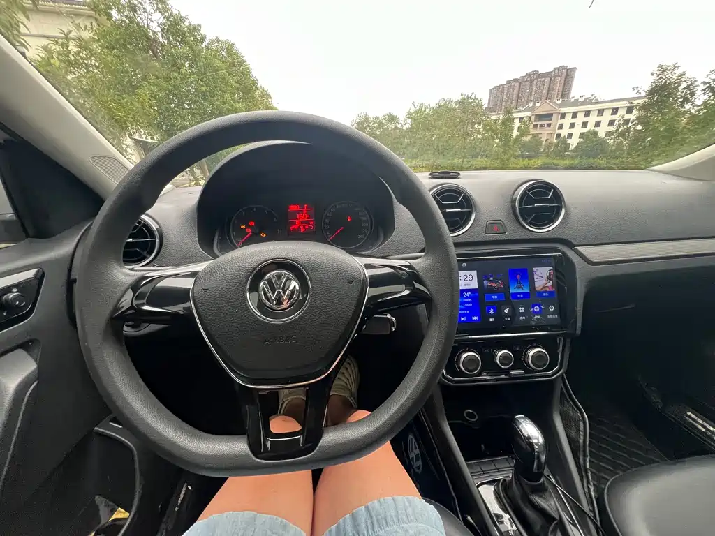 Volkswagen Jetta — миниатюра 14