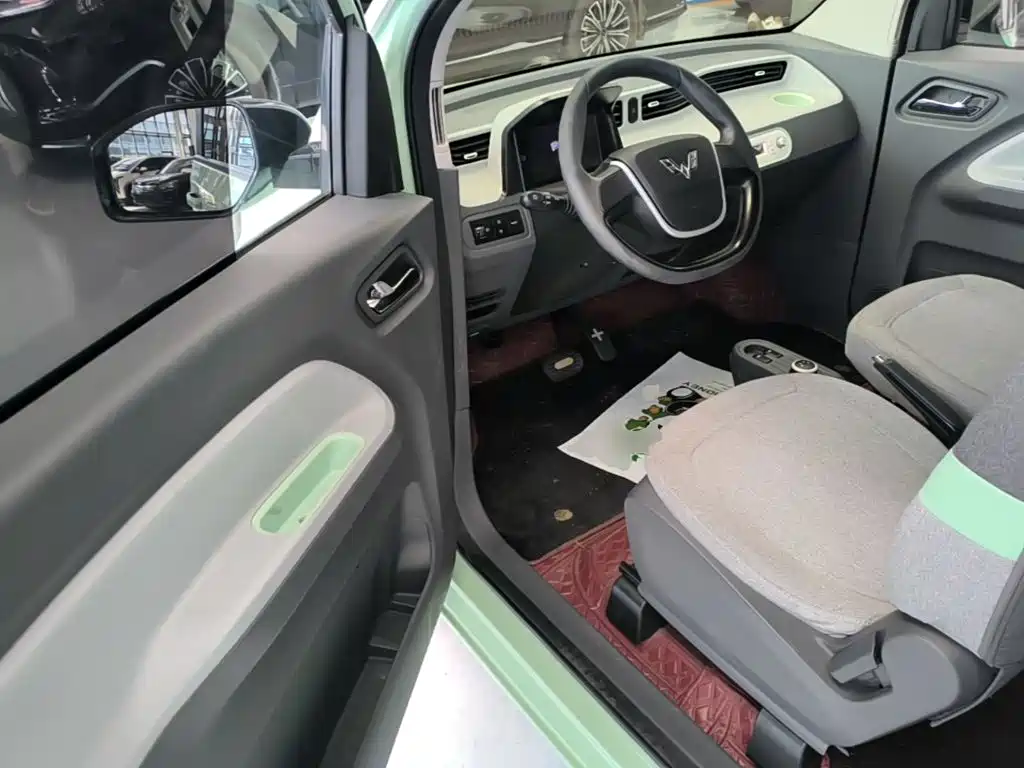 Wuling MINIEV — миниатюра 16