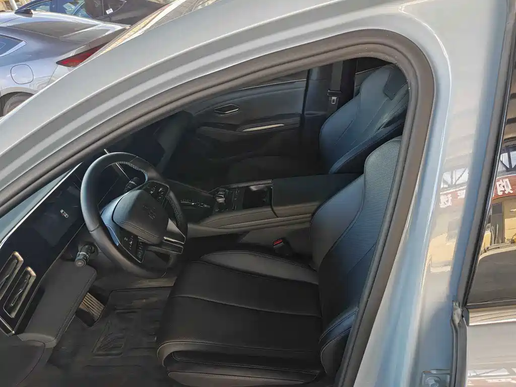 BYD Qin L — миниатюра 8