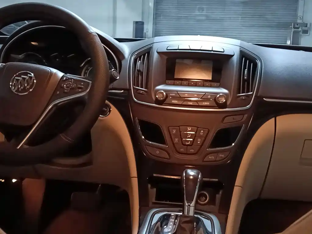Buick Regal — миниатюра 8