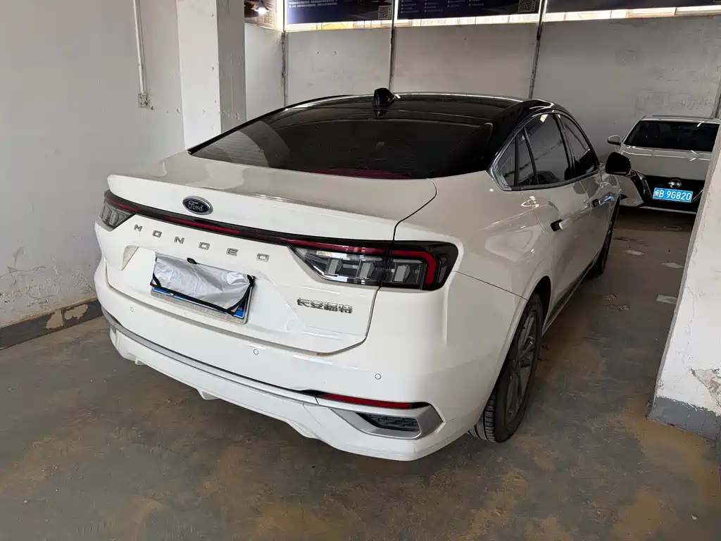 Ford Mondeo — миниатюра 9