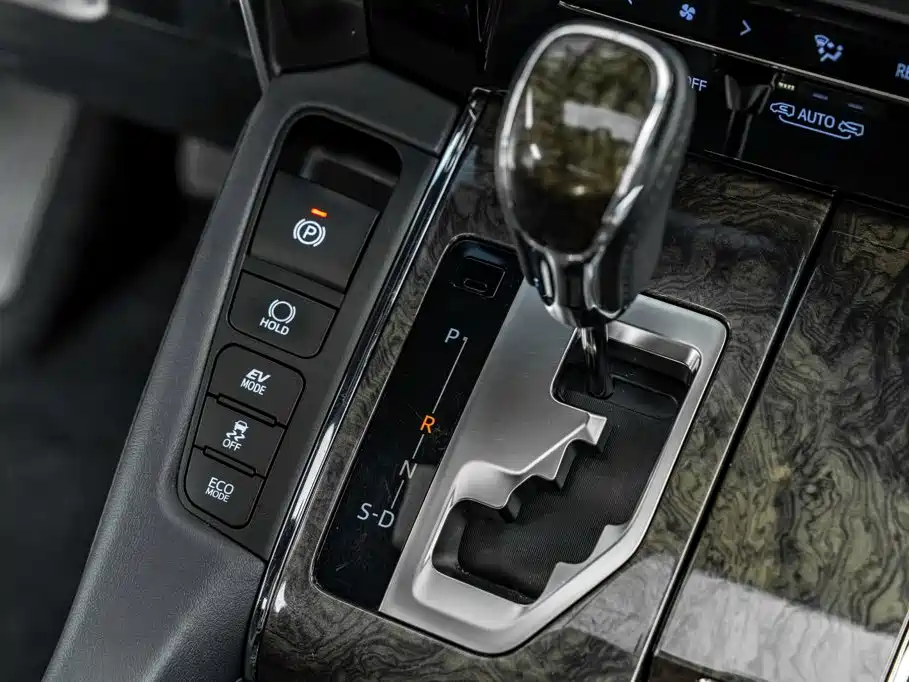 Toyota Vellfire — миниатюра 39
