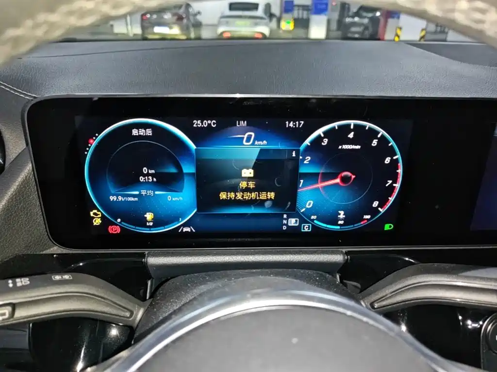 Mercedes-Benz GLA — миниатюра 16