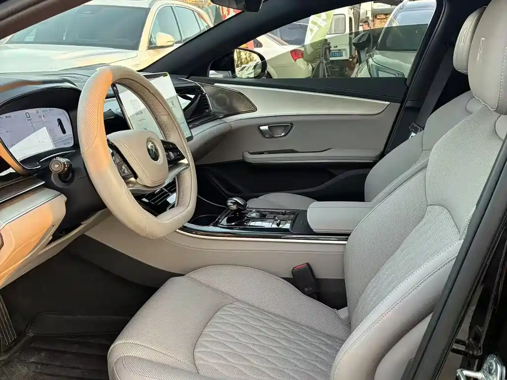 BYD Han 2025 EV 506KM Luxury