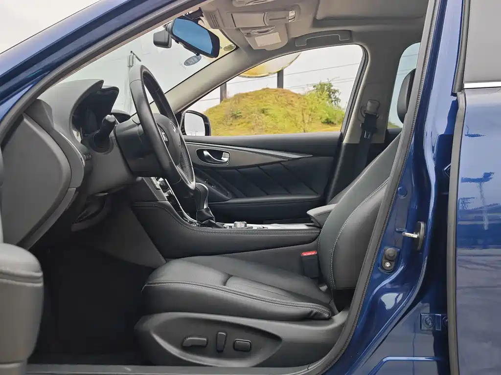 Infiniti Q50L — миниатюра 7