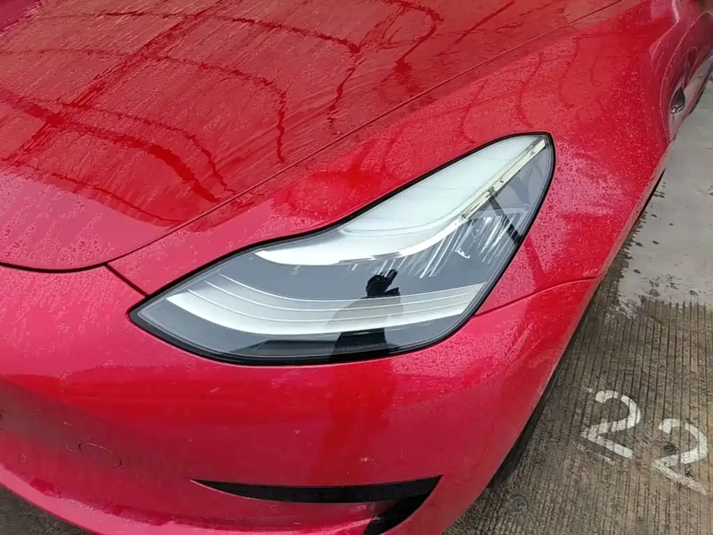 Tesla Model 3 — миниатюра 24
