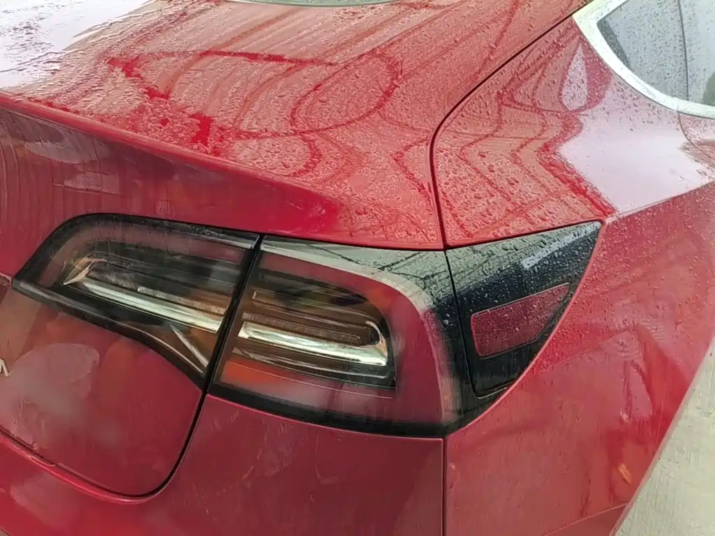 Tesla Model 3 — миниатюра 8