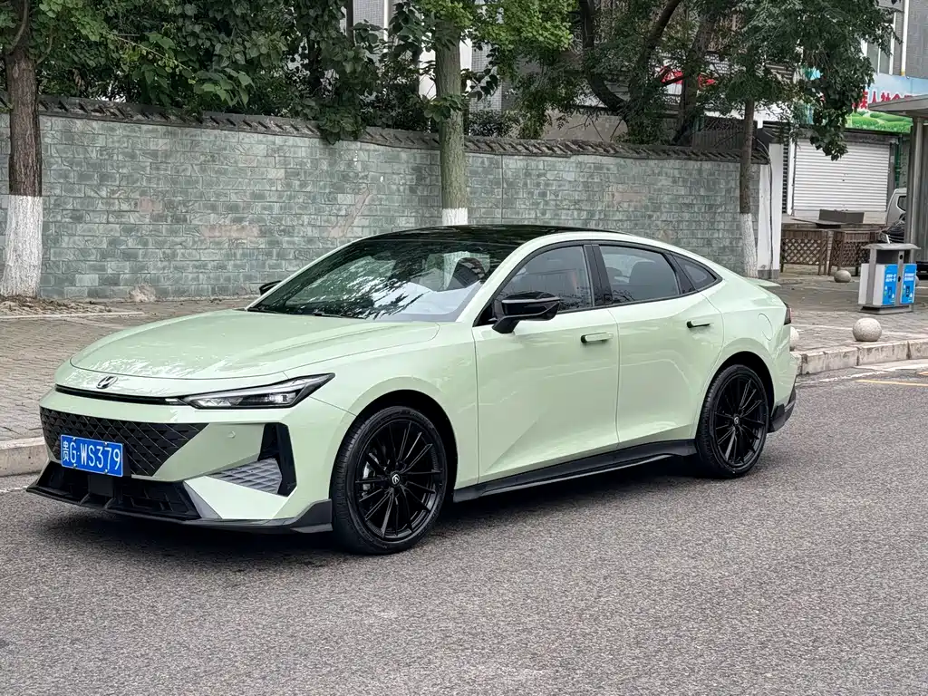 Changan UNI-V 2024