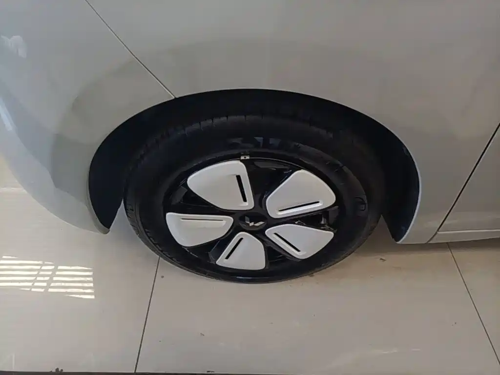 Wuling MINIEV — миниатюра 23