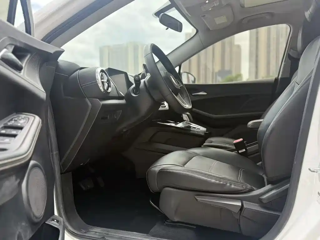 BYD Yuan EV — миниатюра 5