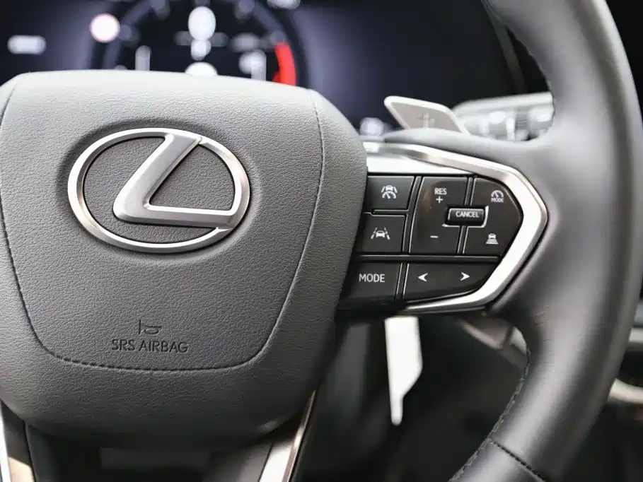 Lexus RX — миниатюра 17