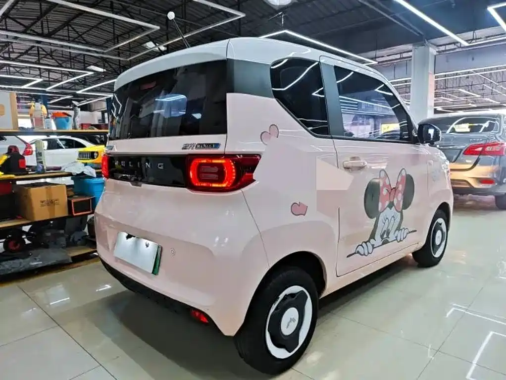 Wuling MINIEV — миниатюра 6