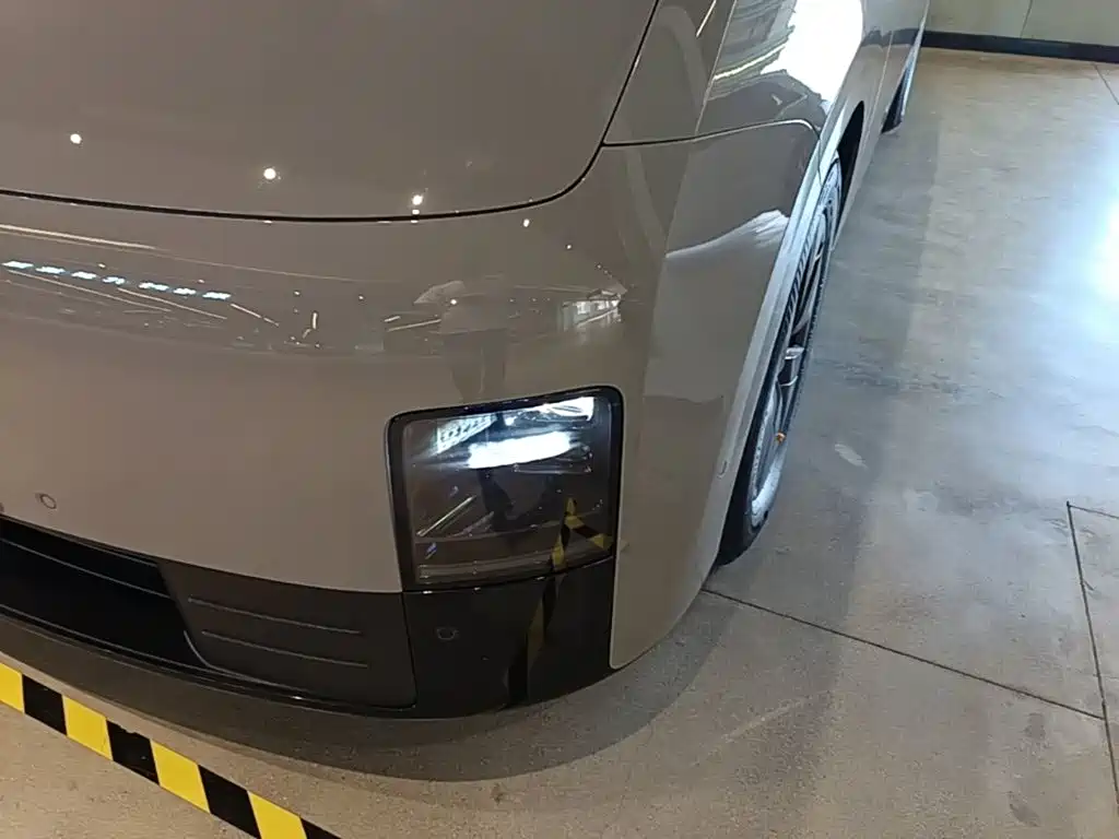 Li Auto Li MEGA — миниатюра 24