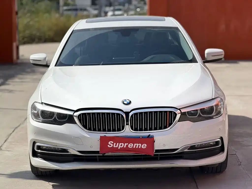 BMW 5 Series — миниатюра 2