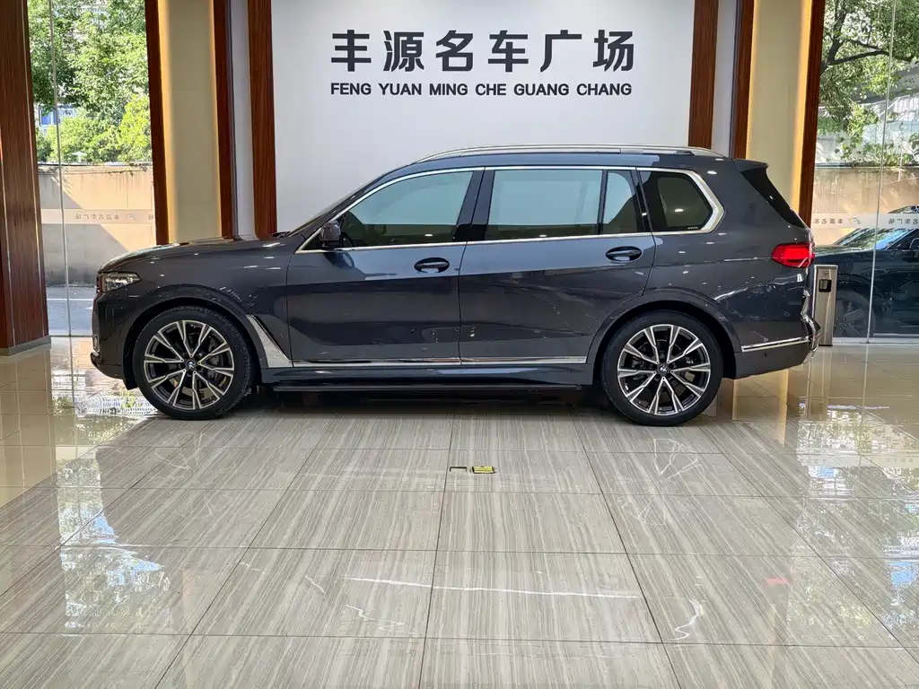 BMW X7 — миниатюра 26
