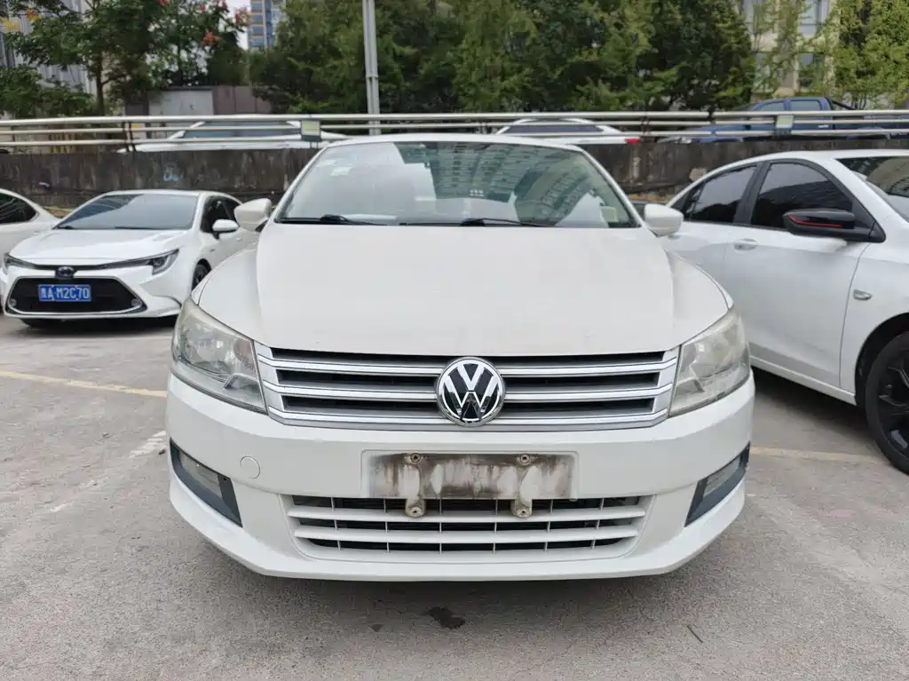 Volkswagen Santana — миниатюра 2