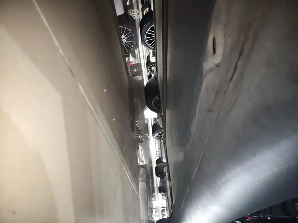 Tesla Model Y — миниатюра 22