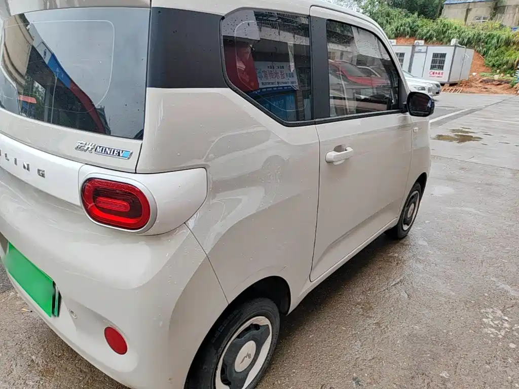 Wuling MINIEV — миниатюра 7