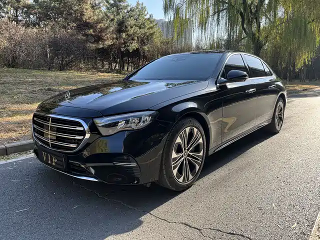 Mercedes-Benz E-Class 2024 E 350 e L — фото 1