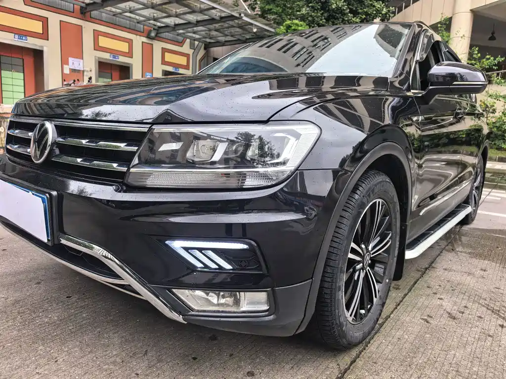 Volkswagen Tiguan L L 2021 330TSI AT