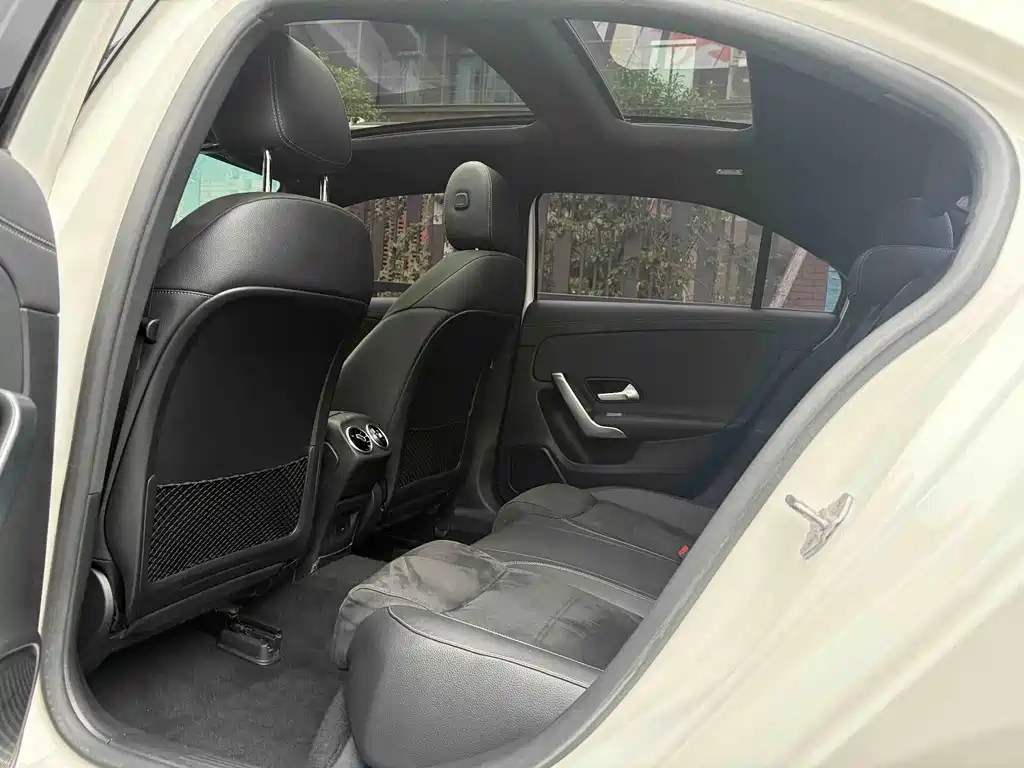 Mercedes-Benz A-Class — миниатюра 17