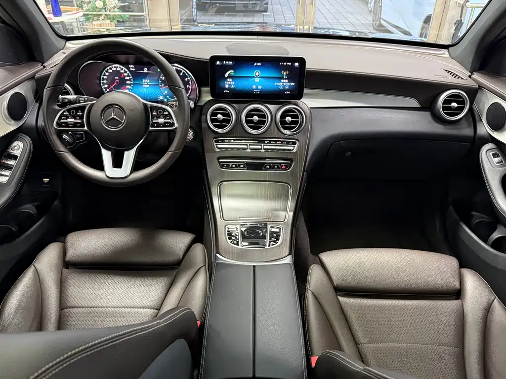 Mercedes-Benz GLC 2022 GLC 260 L 4MATIC