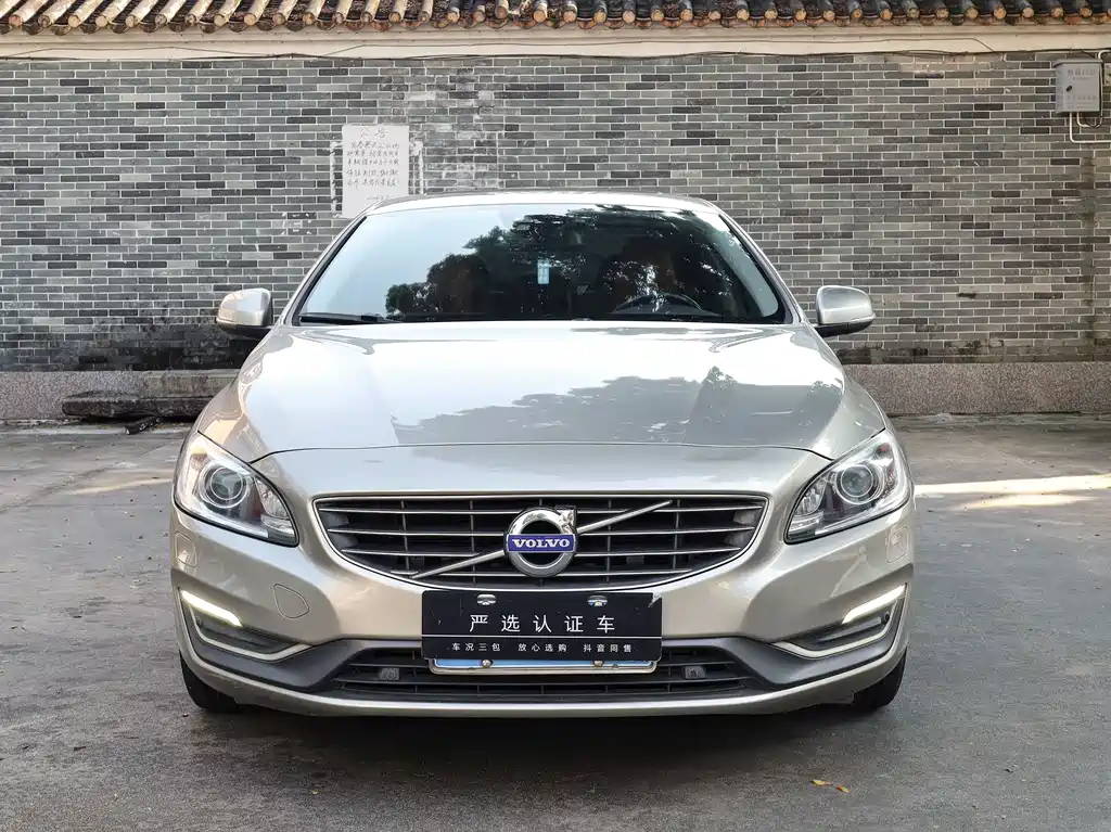 Volvo S60 — миниатюра 2