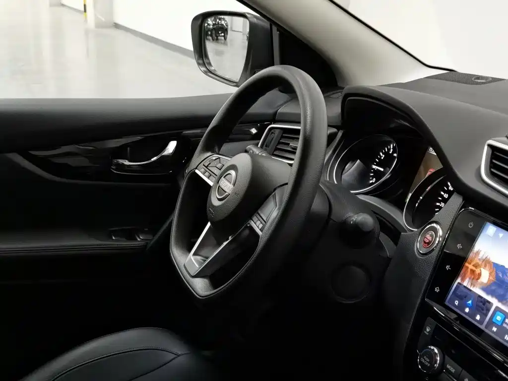 Nissan Qashqai — миниатюра 22