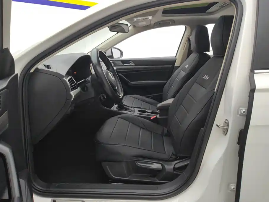 Volkswagen Lavida — миниатюра 9