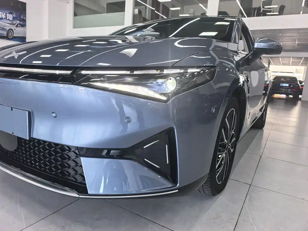 XPeng P5 — миниатюра 4