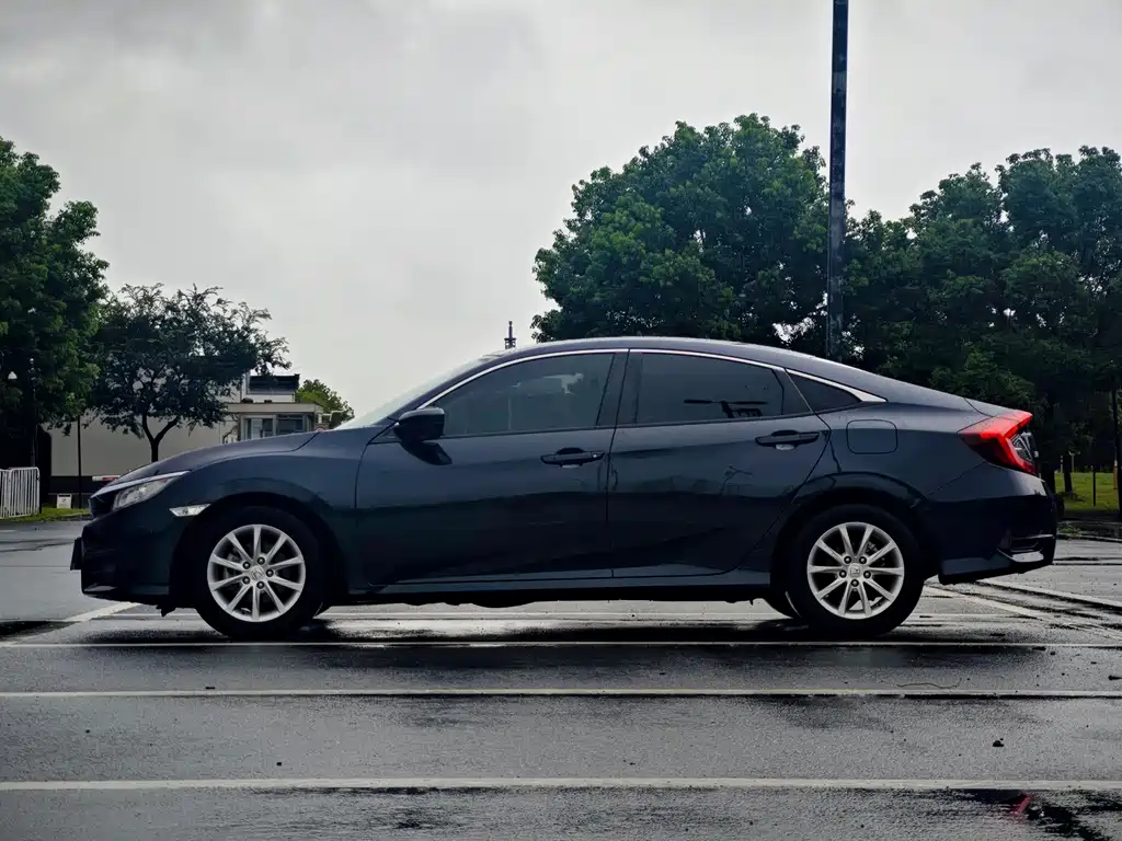 Honda Civic — миниатюра 7