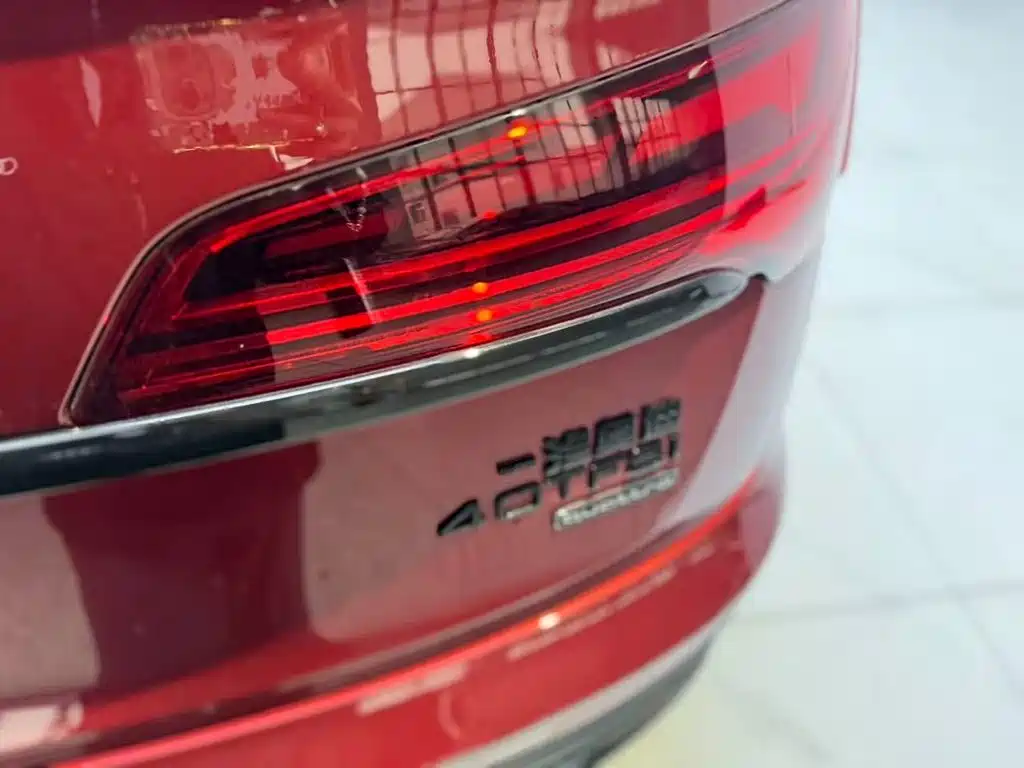 Audi Q5L Sportback — миниатюра 13