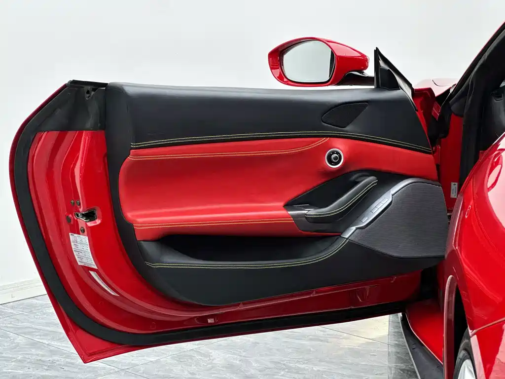 Ferrari Portofino — миниатюра 11